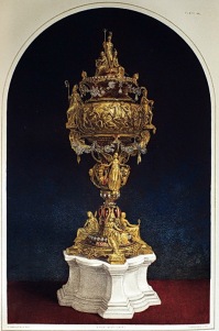 內頁5. gold enamelled and jewelled vase 搪瓷寶石金瓶。